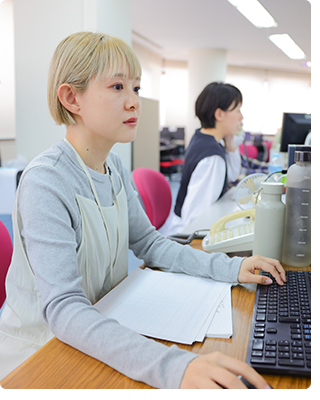 採用情報